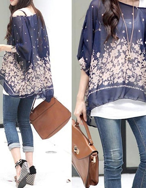 Load image into Gallery viewer, Womens Loose Fit Navy Batwing Tunic - La Bogota
