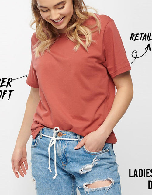 Load image into Gallery viewer, Be Kind T-shirt - La Bogota
