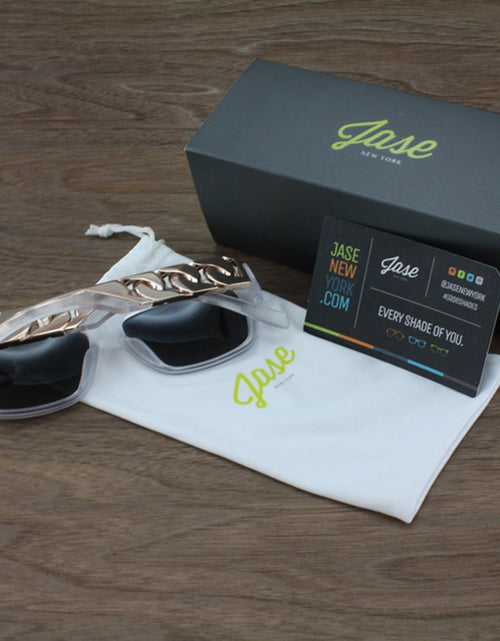Load image into Gallery viewer, Jase New York Cache Sunglasses in Frost - La Bogota
