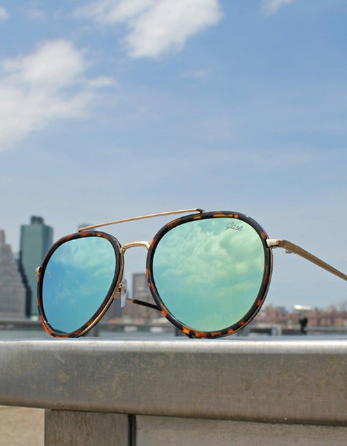 Load image into Gallery viewer, Jase New York Stark Sunglasses in Havana - La Bogota
