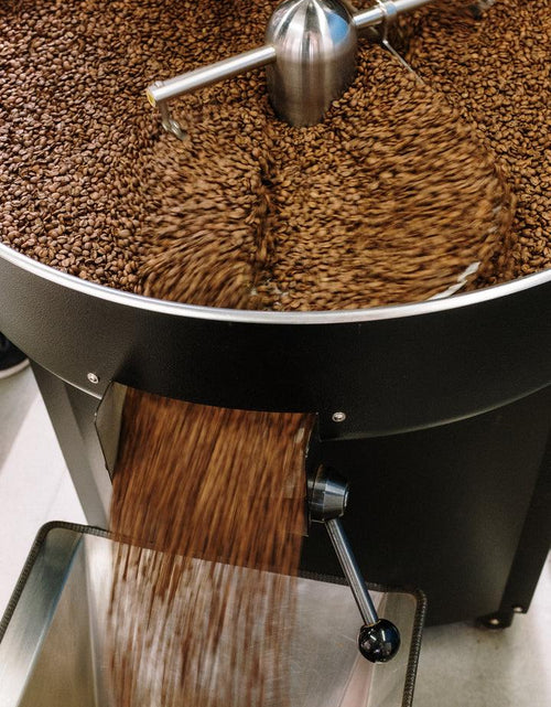 Load image into Gallery viewer, Old-Fashioned Gingerbread Flavored Coffee - La Bogota
